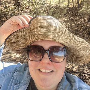 Meet your Posher, Posh